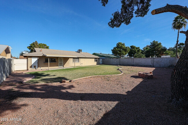 Building Photo - 3015 W Bluefield Ave