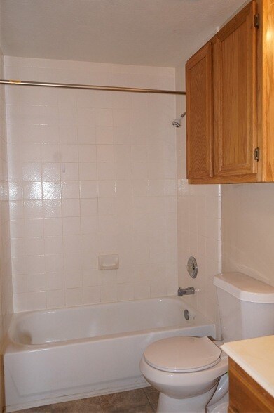 Building Photo - 18807 Timbers Dr