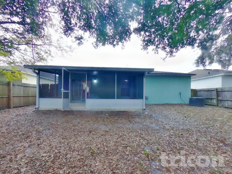 Building Photo - 7439 Lawn Tennis Ln