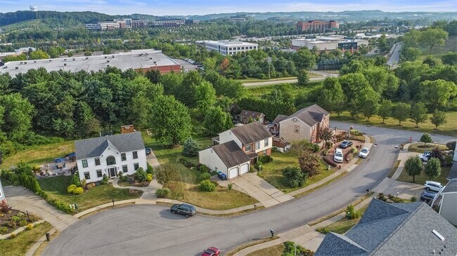 Building Photo - 602 Cassandra Dr