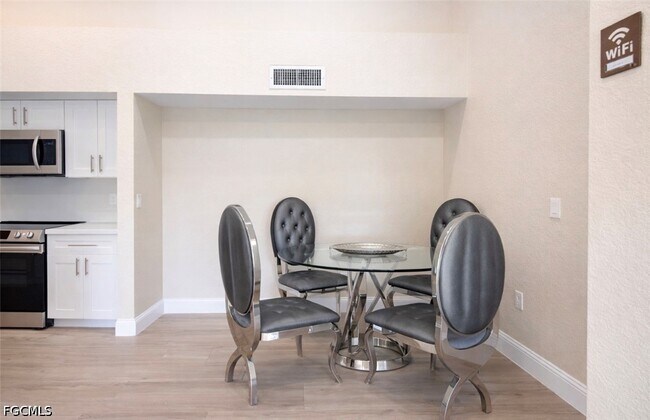 Building Photo - 4122 Residence Drive