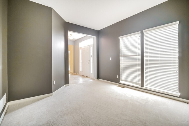 Building Photo - 1215 Creekledge Ct