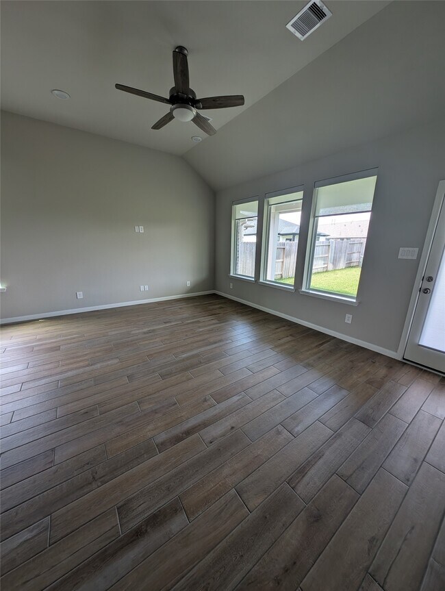 Building Photo - 20915 Snowmane Stable Wy