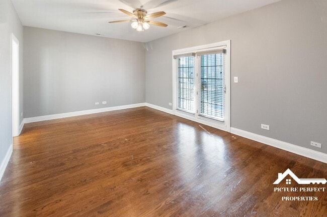 Building Photo - 1437 E 65th Pl