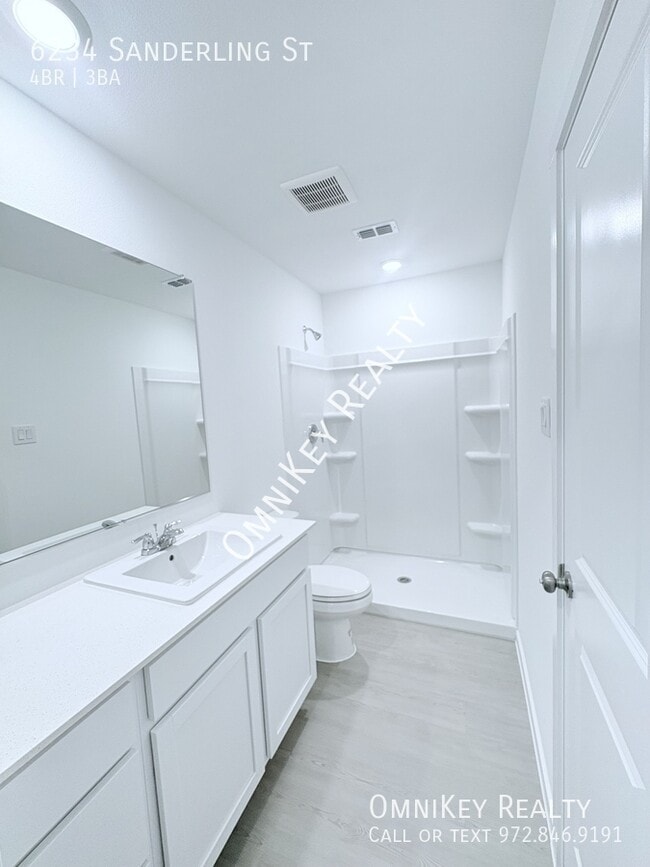 Building Photo - 6234 Sanderling St