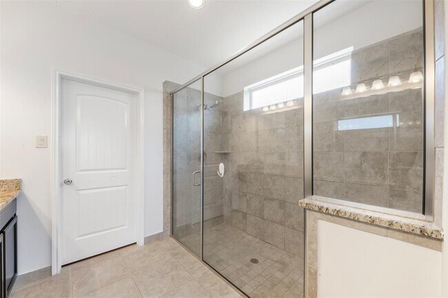 Building Photo - 3646 Aldridge Dr