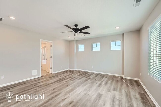 Building Photo - 720 Penstemon Dr