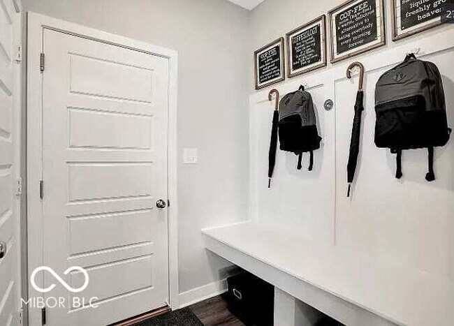 Building Photo - 11387 Plough St