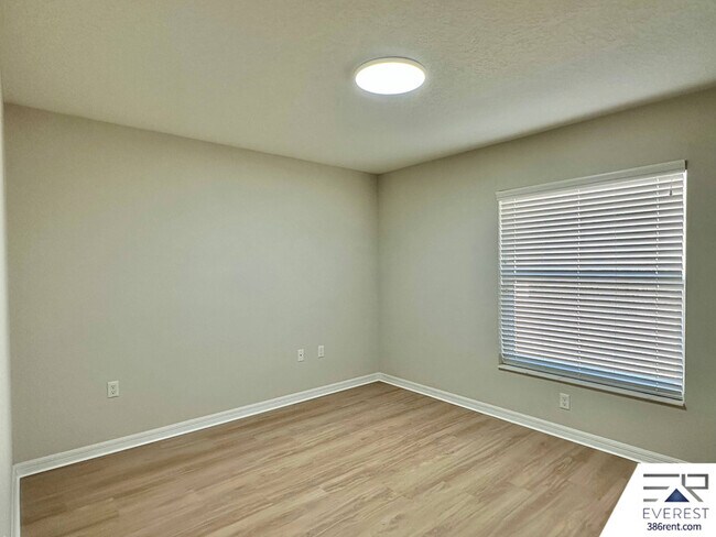 Building Photo - 53 Selma Trail