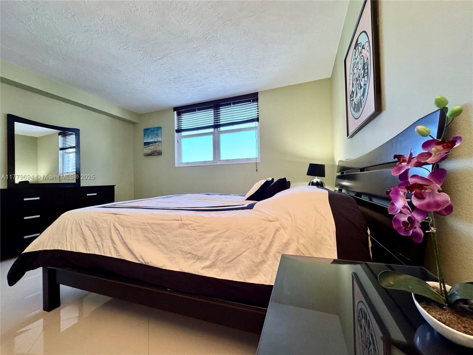Building Photo - 3000 S Ocean Dr