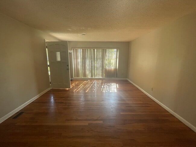 Primary Photo - 2320 Deborah Dr