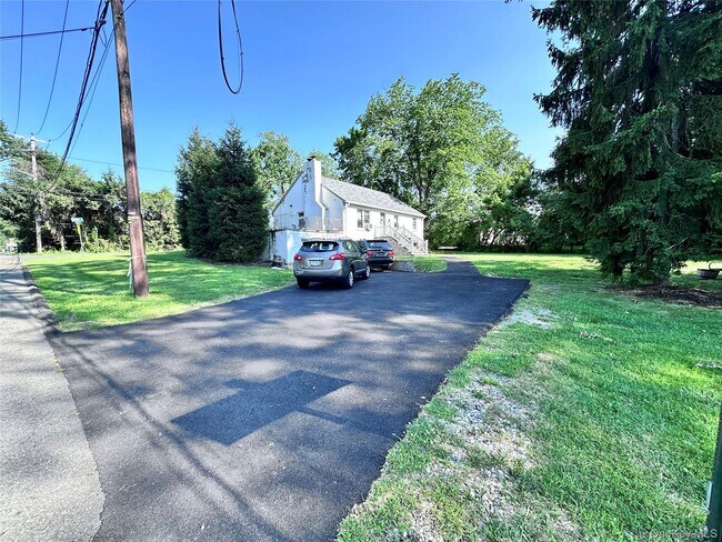 Building Photo - 48 Medway Ave