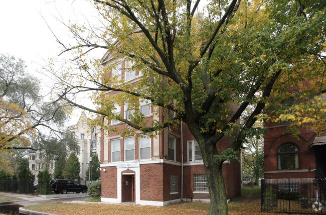 Building Photo - 924 E 46th St