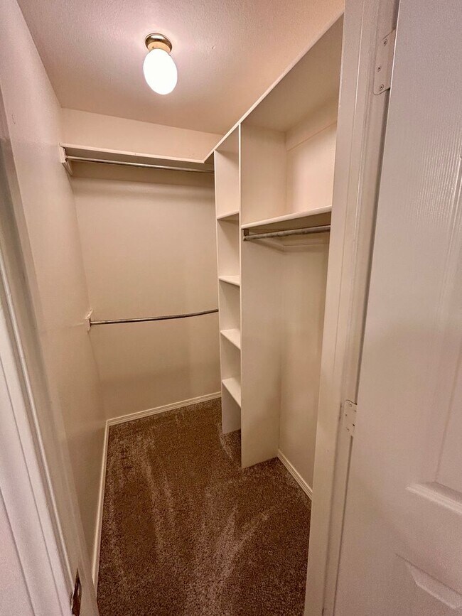 Building Photo - Cozy 3 Bedroom/2 Bathroom Home for Rent in...