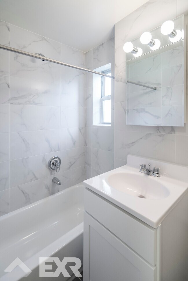 Building Photo - 94 Arlo Rd