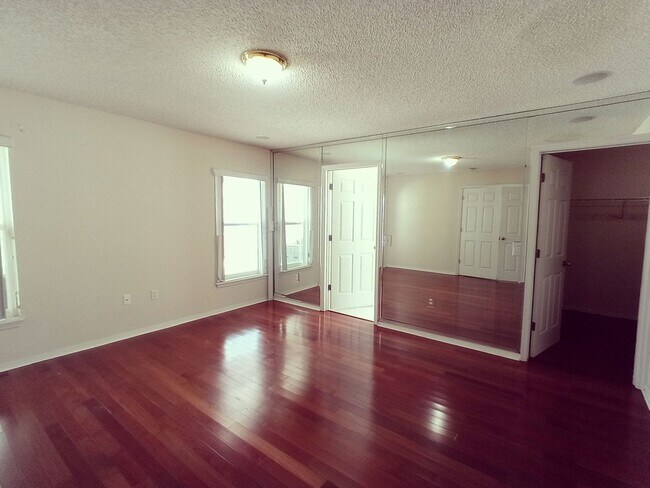 Building Photo - 17411 Woodcrest Way
