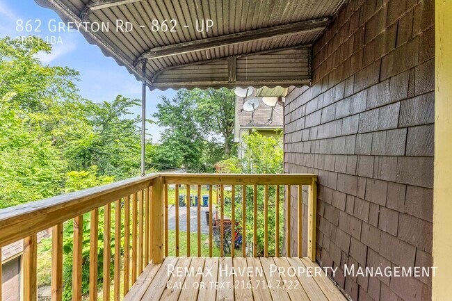 Building Photo - 862 Greyton Rd