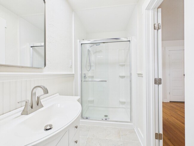 Building Photo - Completely Remodeled Home on Lawton's West Side