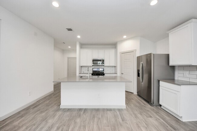 Building Photo - 7806 Cattleman Vly Dr
