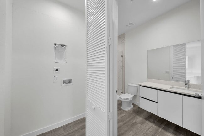 Building Photo - 4502 Orchid Blvd
