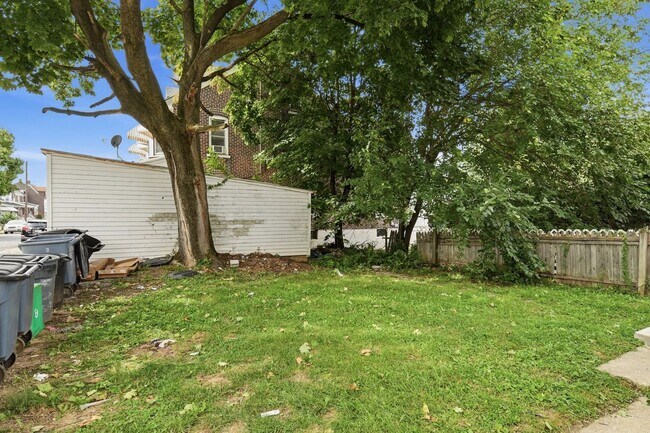 Building Photo - 226 Carlisle