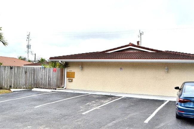 Building Photo - 4209 NE 21st Ave