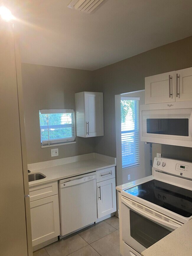 Building Photo - 508 57th St