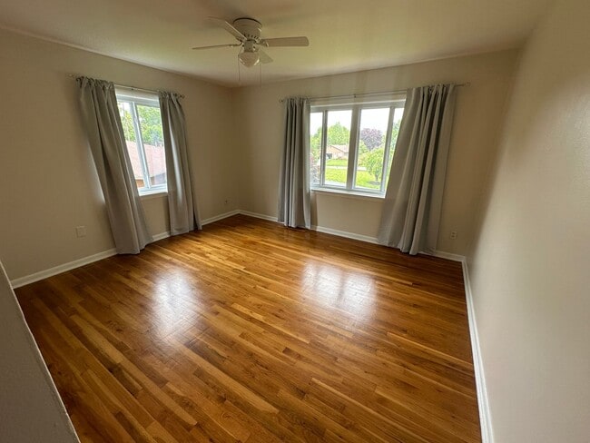 Building Photo - Fantastic Location!  Single-family house close to Upper Arlington and Riverside Hospital