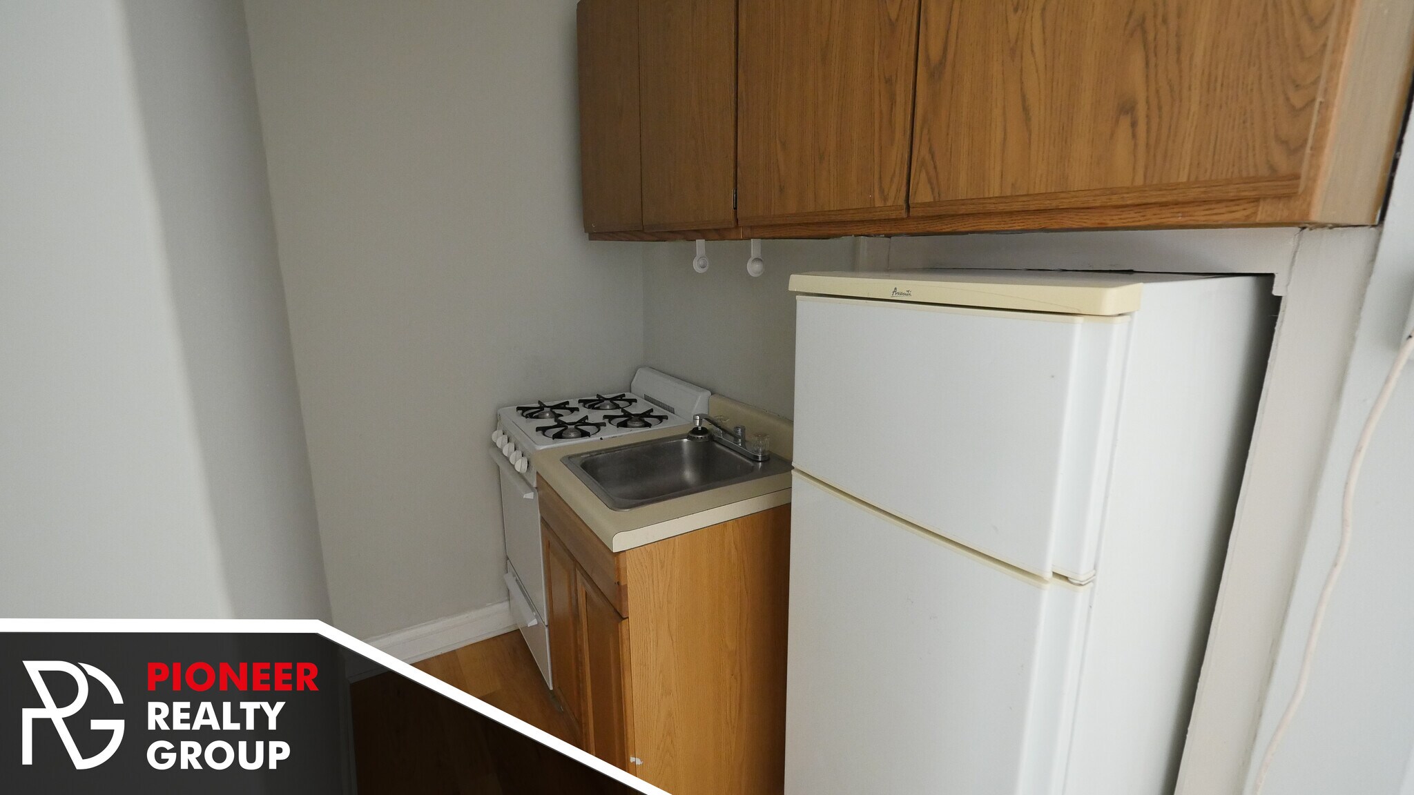 Building Photo - 2825 N Burling St