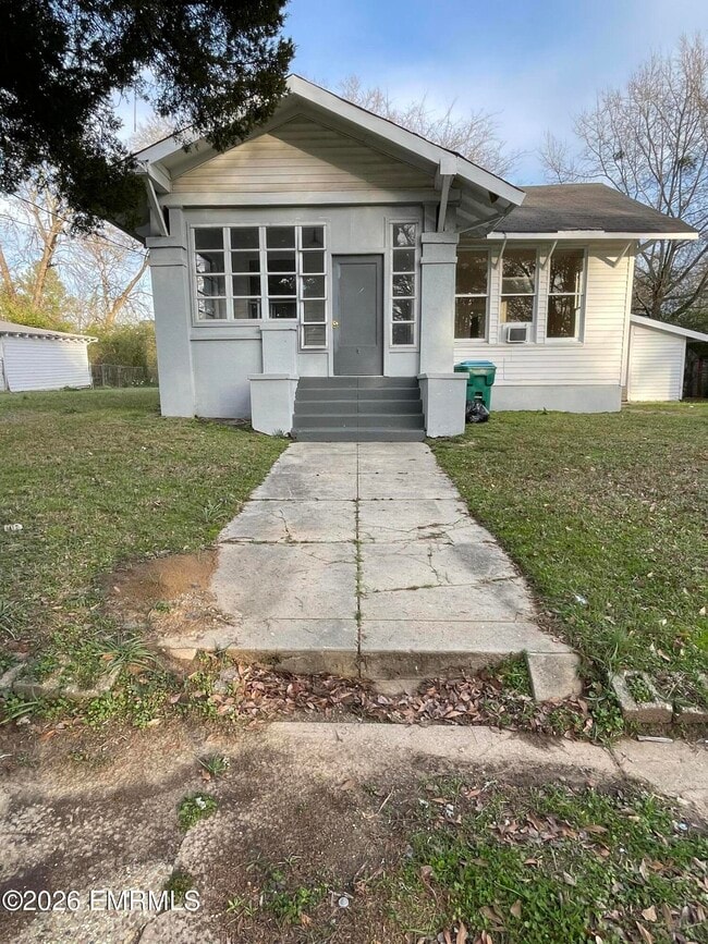 Building Photo - 1606 37th Ave