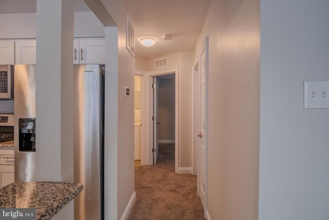 Building Photo - 167 Andover Pl