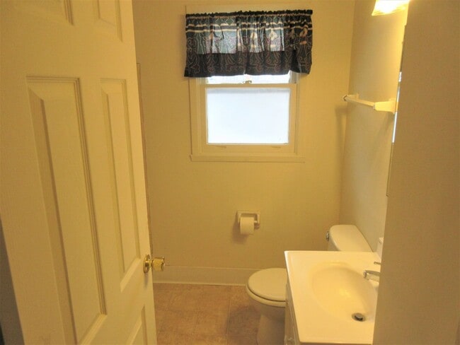 Building Photo - 432