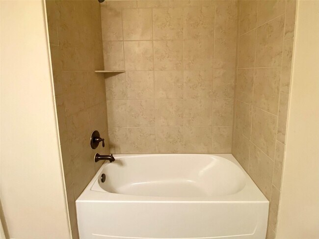 Building Photo - 7639 Daisy Port Ln