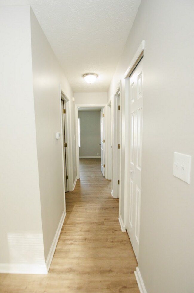 Building Photo - Updated Three Bedroom Single Family Home i...