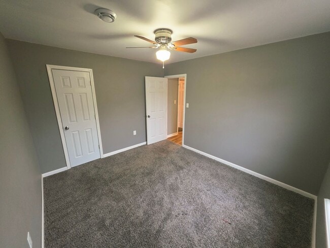 Building Photo - 3 Bedroom 1.5 BA Hubert