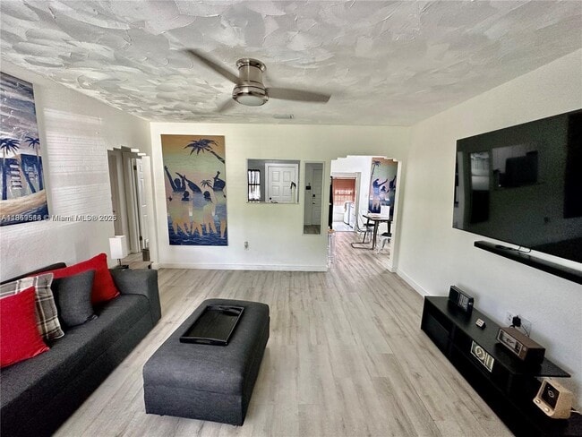 Building Photo - 832 NW 76th St