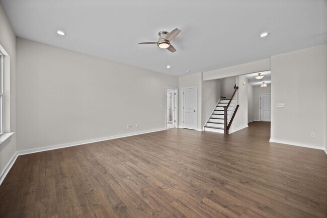 Building Photo - 217 Walker Grv Ln