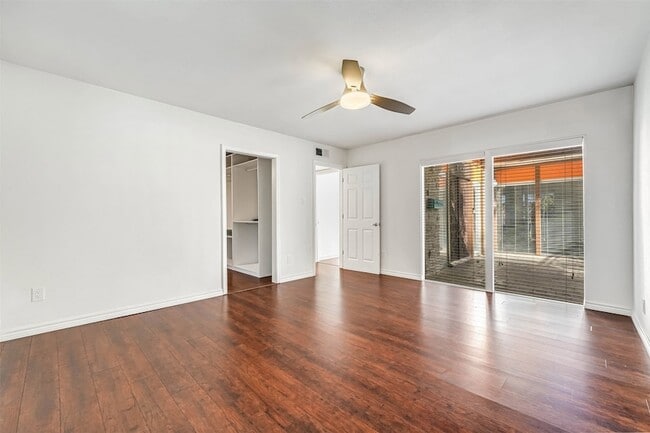 Building Photo - 10630 Olympia Dr