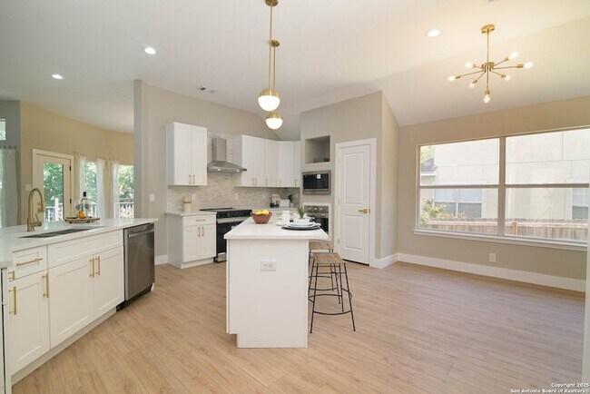 Building Photo - 2155 N Ranch Estates Blvd