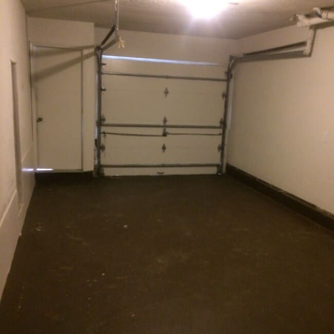 Building Photo - 168 Mulloy Rd