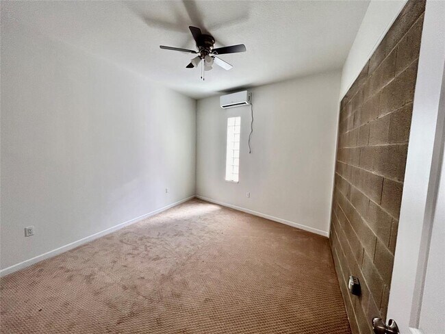 Building Photo - 1103 Dumble St