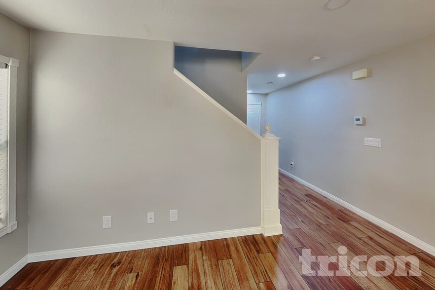Building Photo - 102 Health Aster Ct