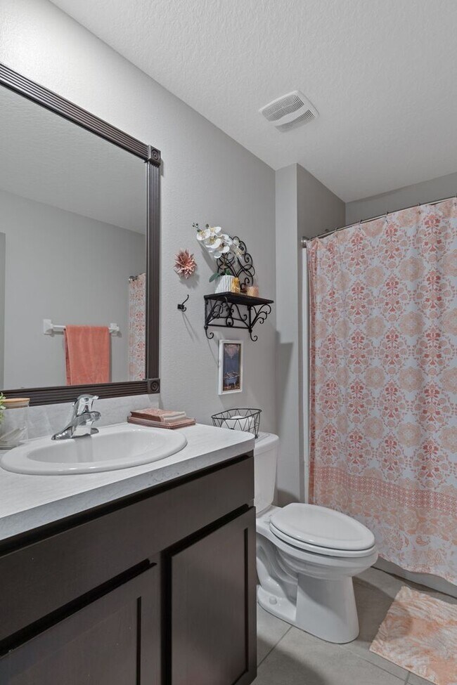 Building Photo - 5230 Diantha Way