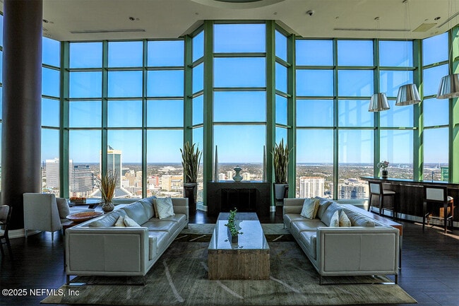 Building Photo - 1431 Riverplace Blvd