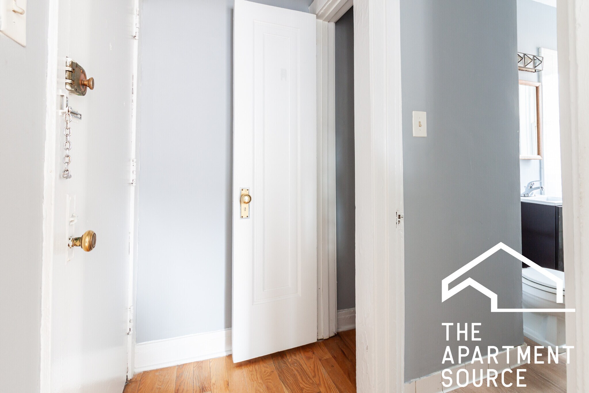 Building Photo - 511 W Melrose St