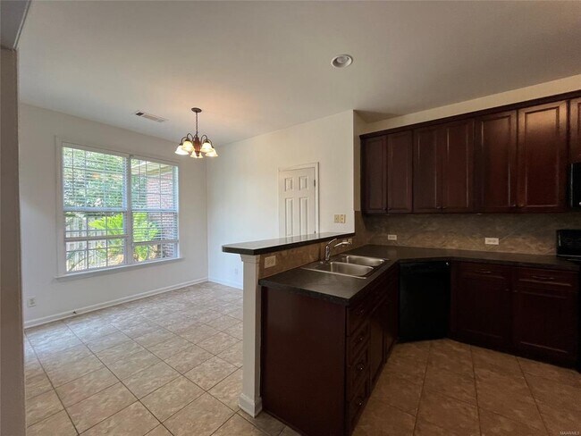 Building Photo - 9408 Crofton Ct