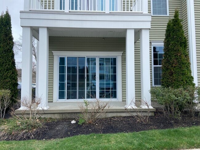 Building Photo - 107 Corning Fairbanks Way