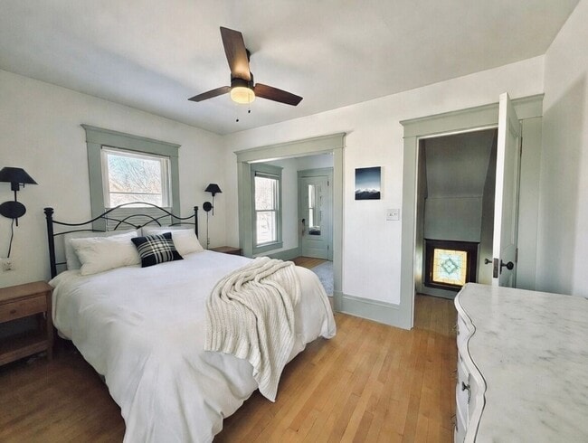 Building Photo - Charming 3bed 1.5bath Home in Saint Paul