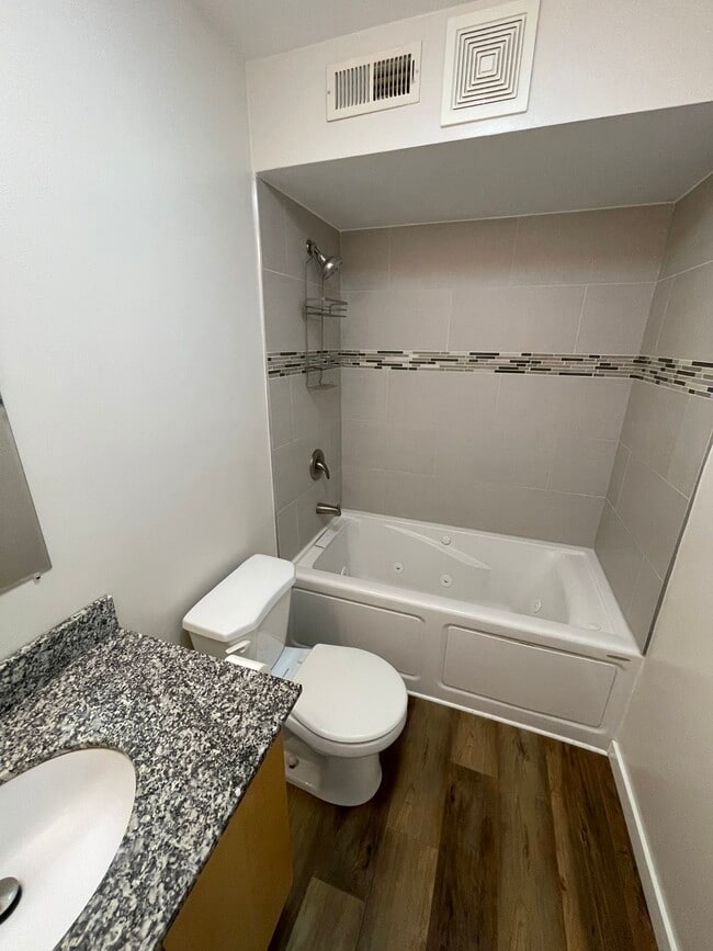 Building Photo - 1160 Osterman Ave