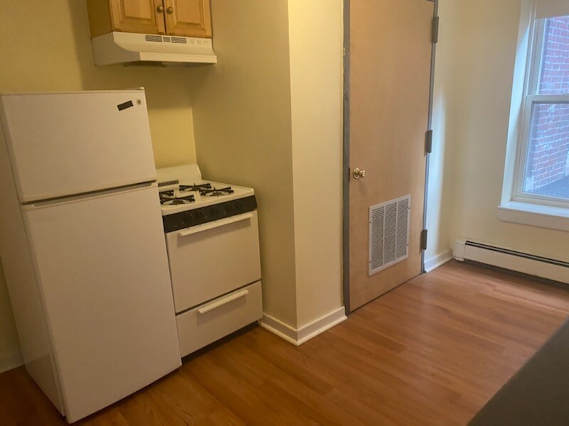 Building Photo - 28 Fleet St